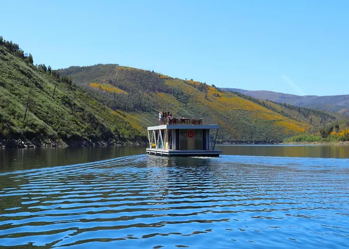 Floating Botel Alvaro